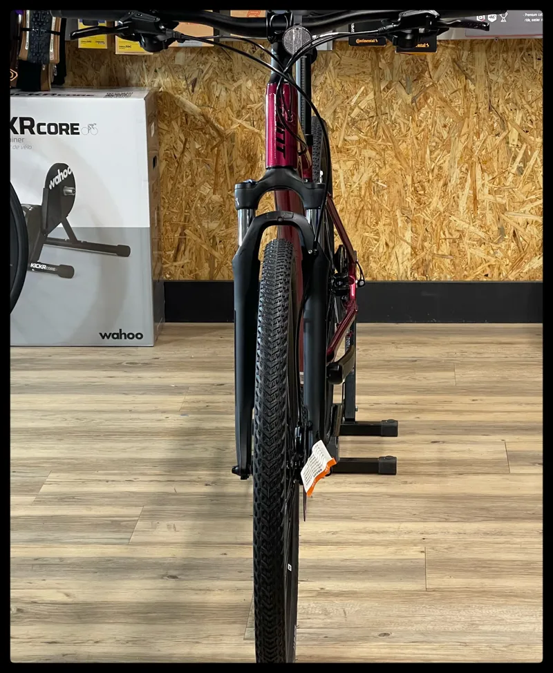 Giant Roam 3 Disc Medium Garnet 2022-3